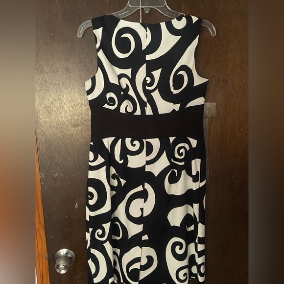 Alyx Dresses & Skirts - Alyx Black and White Swirl Dress